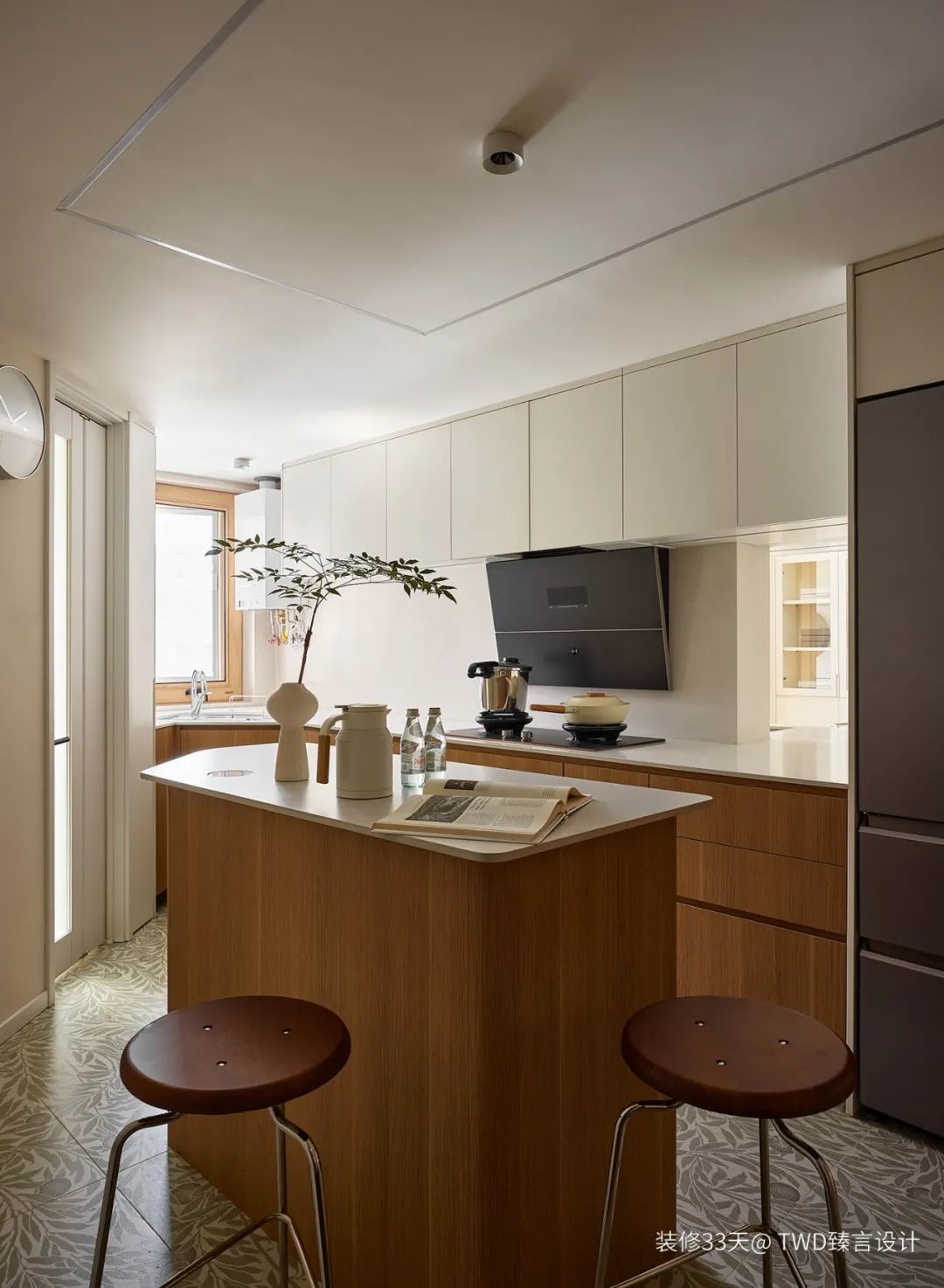 厨开窗洞餐桌嵌入餐边柜开元棋牌卧室改餐厅餐(图2) 厨开窗洞餐桌嵌入餐边柜开元棋牌卧室改餐厅餐(图2)